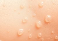 Bariera hydrolipidowa skóry: jak wzmocnić barierę i uniknąć nawrotów